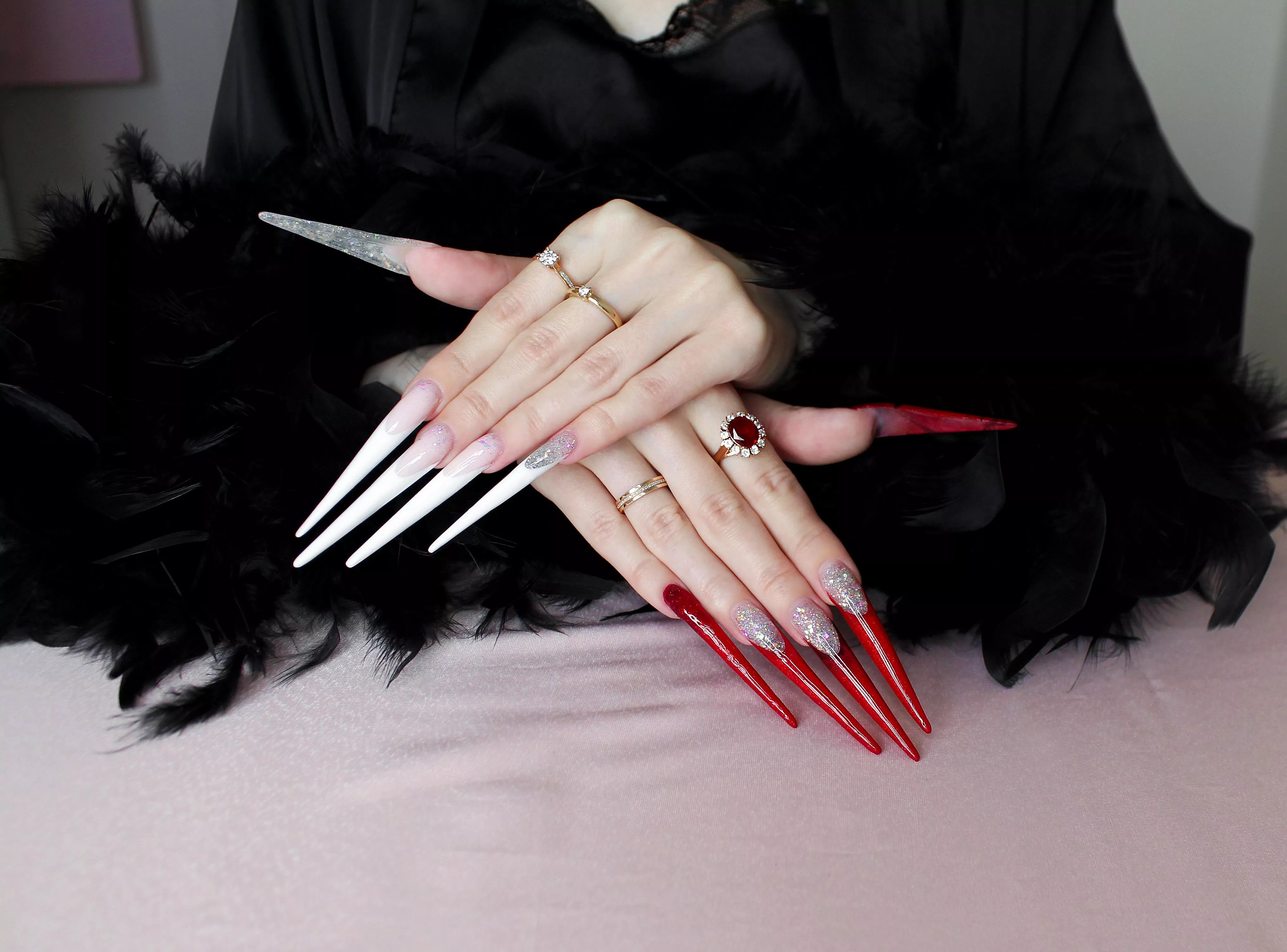 Love this combination of nail colors