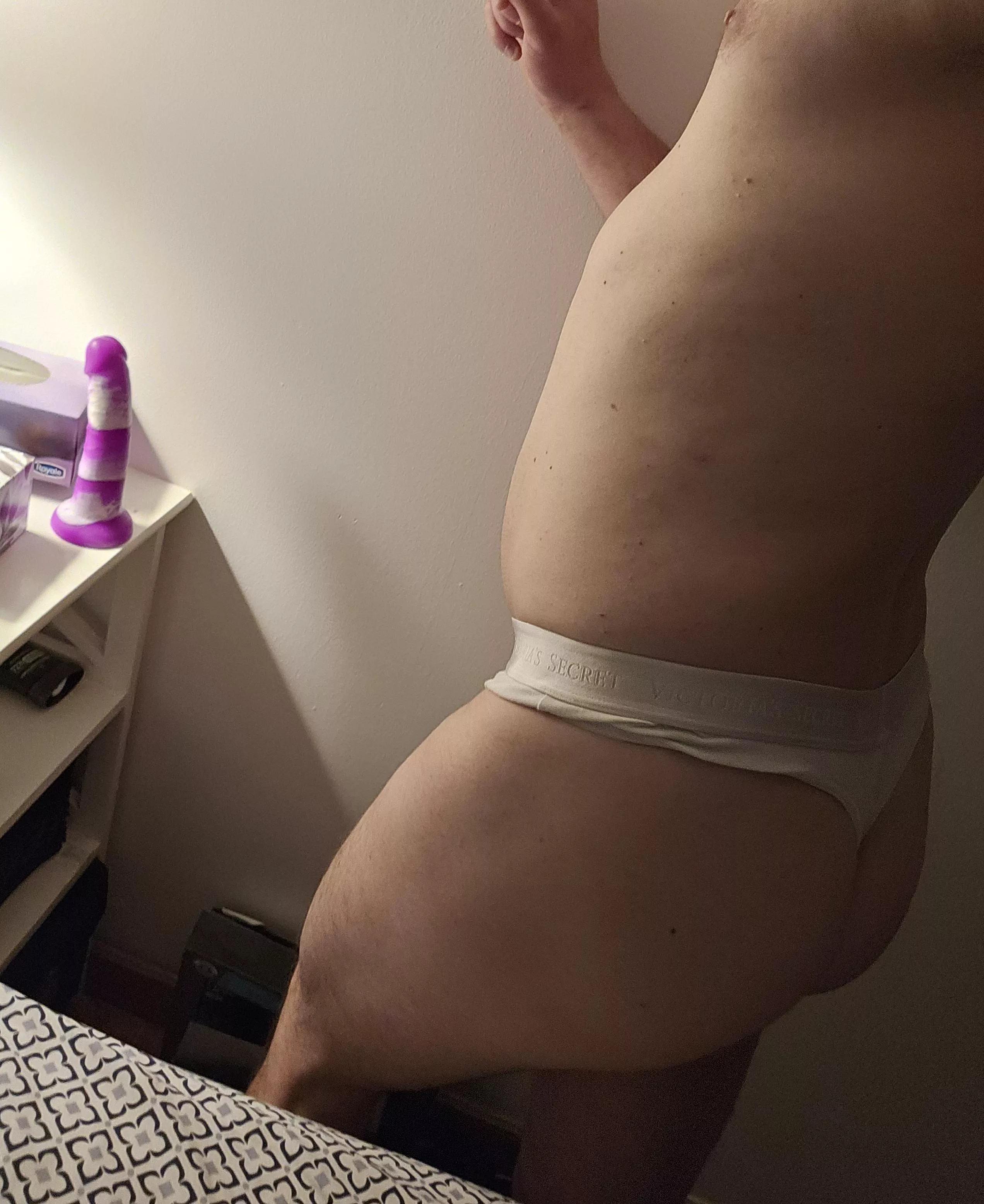 Who wants to come to bed with me