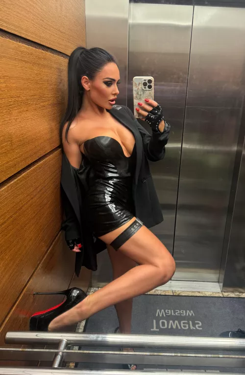 Would you like to meet me in elevator? 