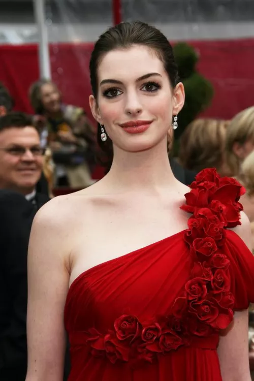 Anne Hathaway 