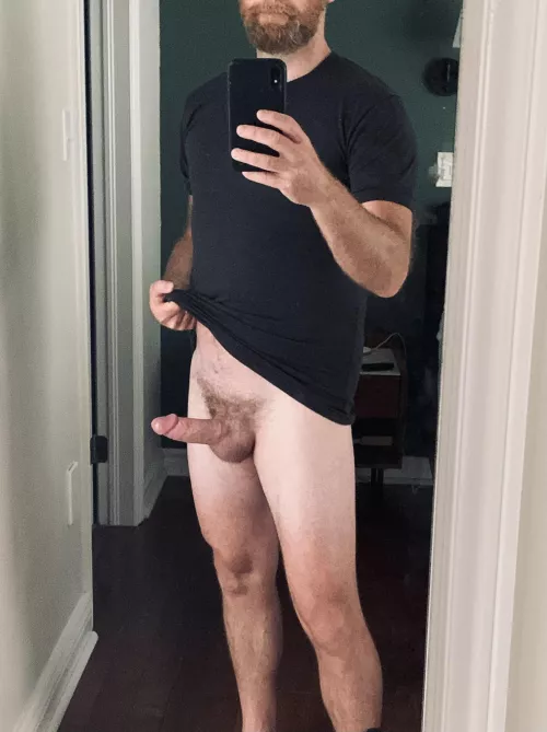 Are married dads with beards and thick cocks worth the risk? (43)