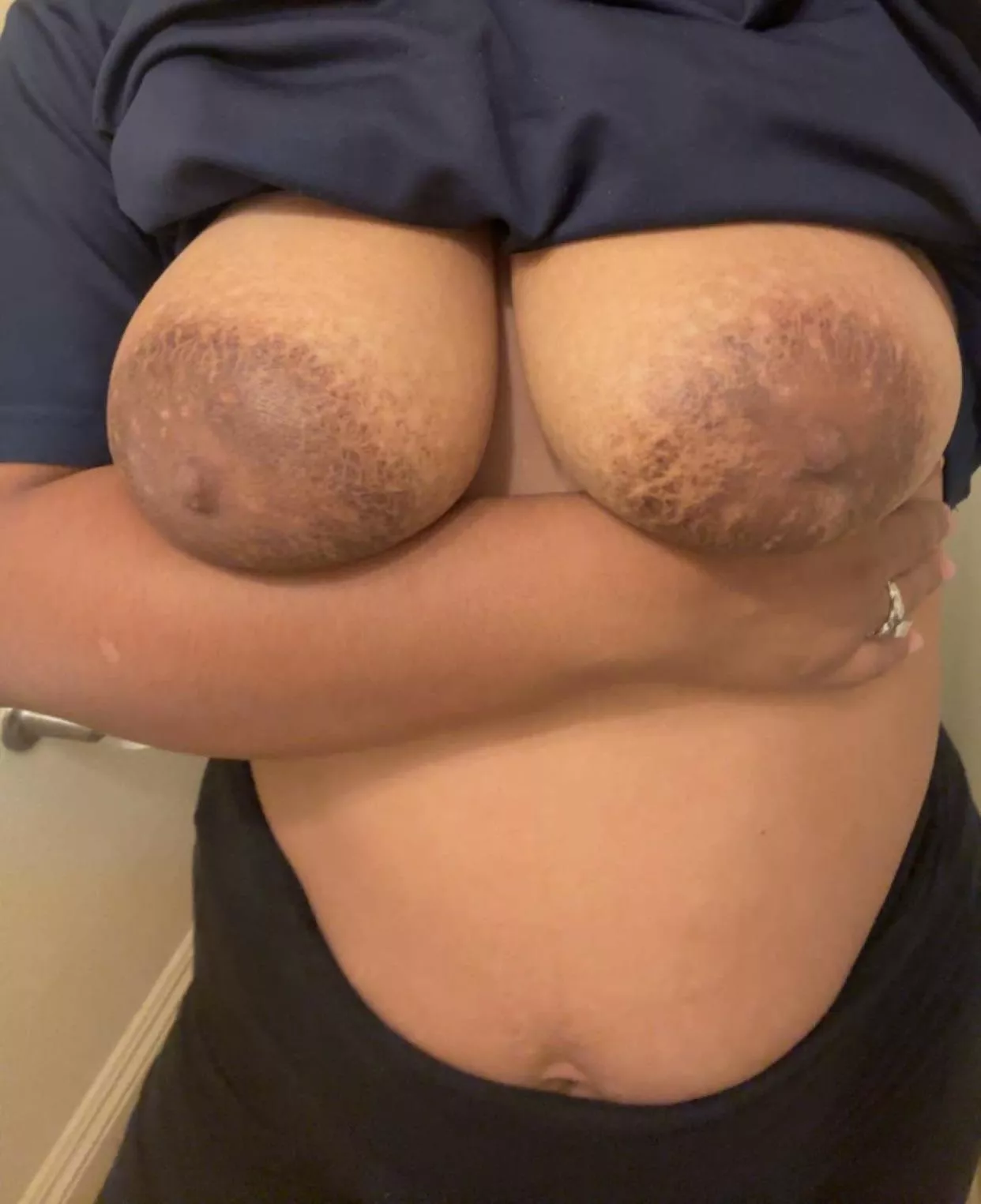 Big brown naturals, made for you to suck em