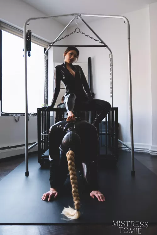 His reward for being utterly useless [domme][oc]