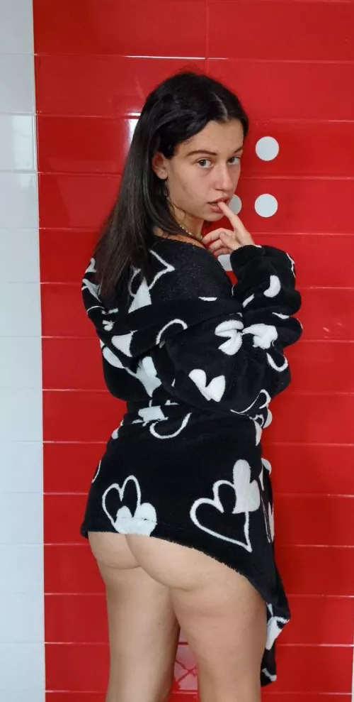 Join me in the shower please 🤭