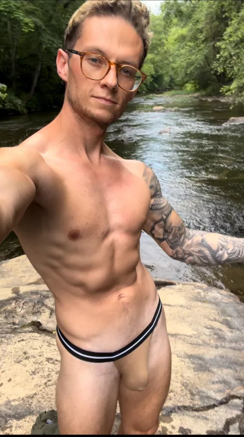 Morning hike in my undies 🤓