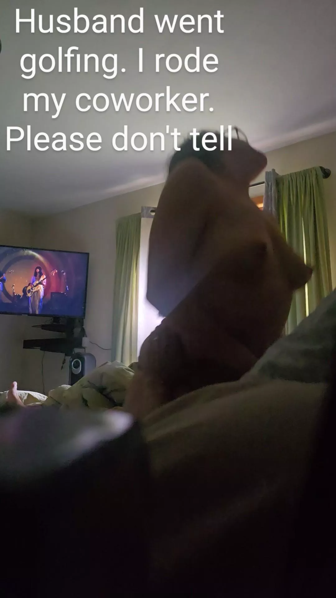 My husband doesn't know I'm fucking my coworker! 