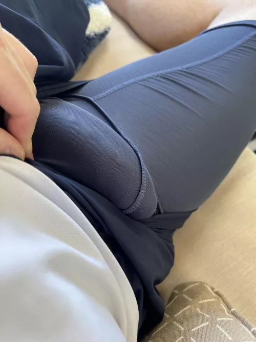 Reddit has me bulging out of my shorts at (51)