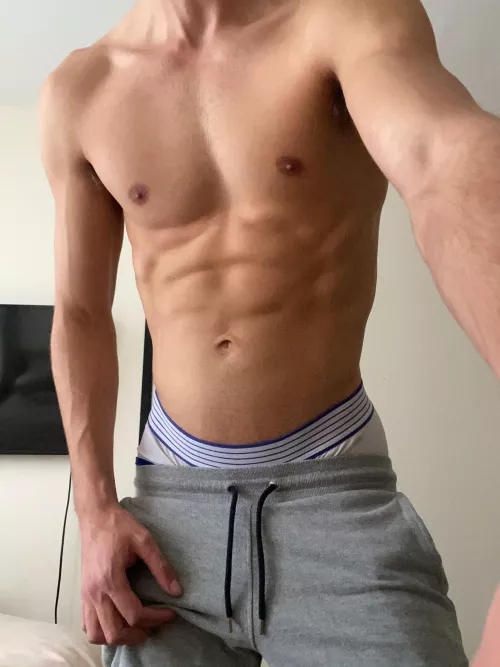 22 fit hung soccer player, more pics on profile   hung, fit, verbal guys++ let’s beat off together dm 