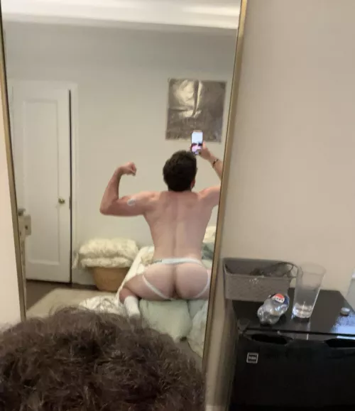 Changing up my poses for yall