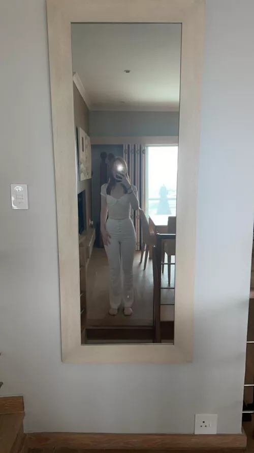 Do you like my outfit?