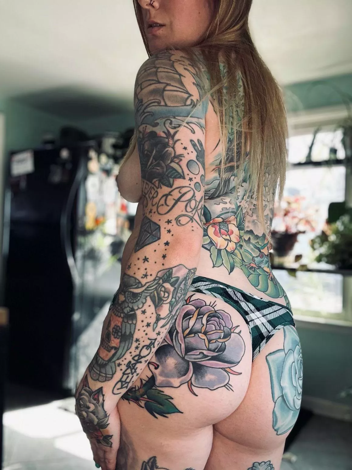 Get lost in my curves and tats, I'll be your wildest fantasy