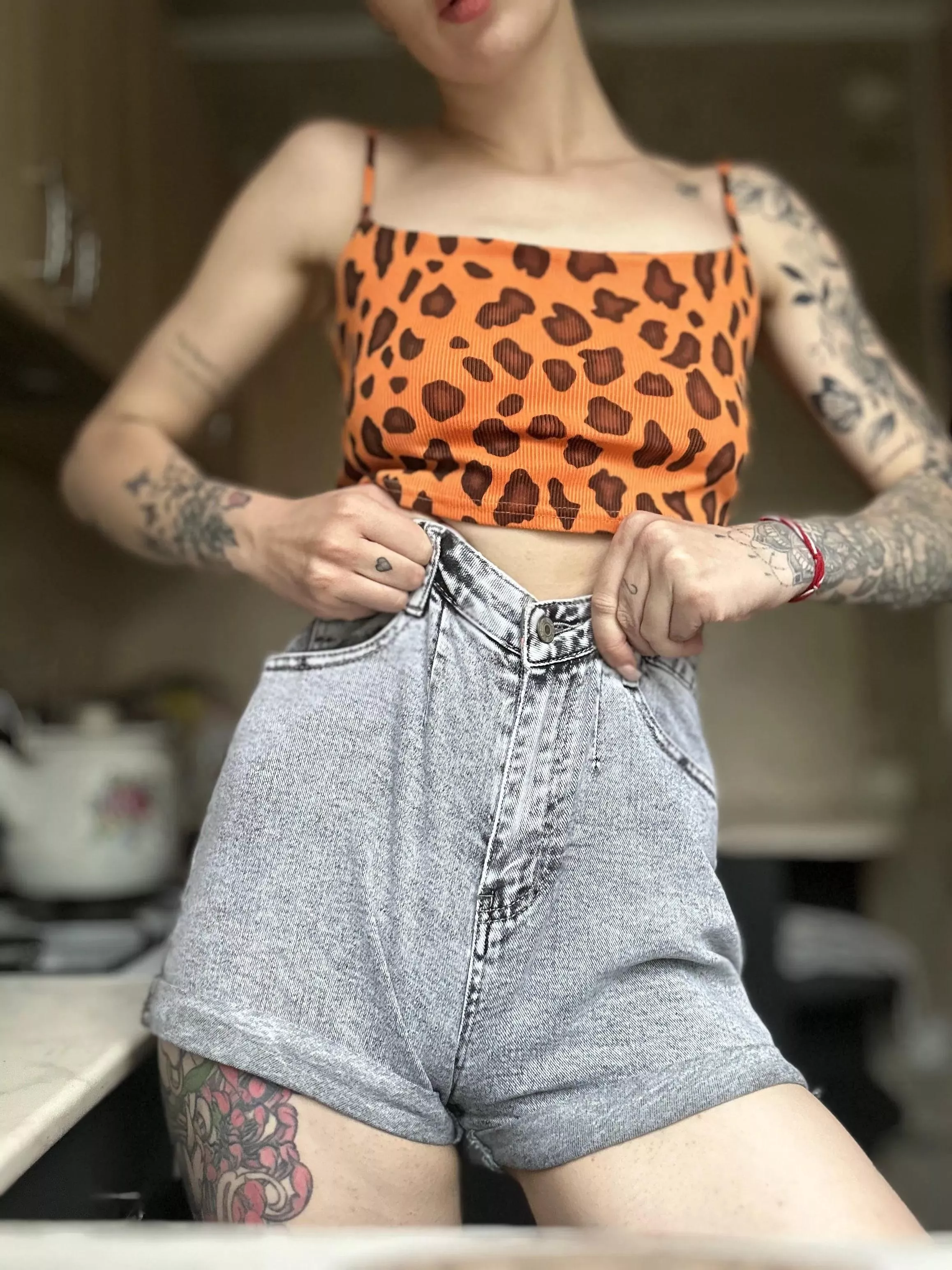 How do you like my flight outfit?