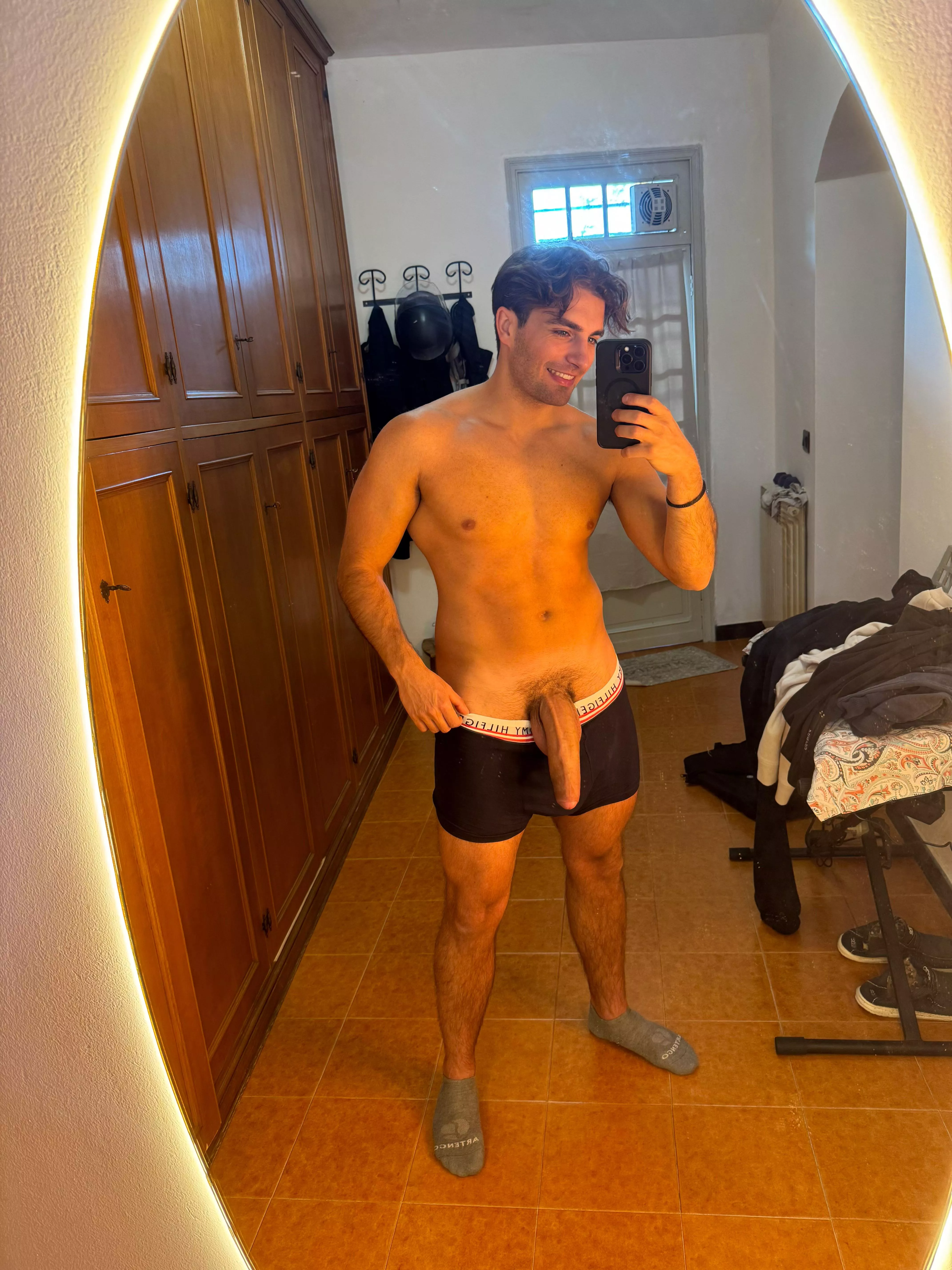 I need a new fucking buddy, convince me to try u