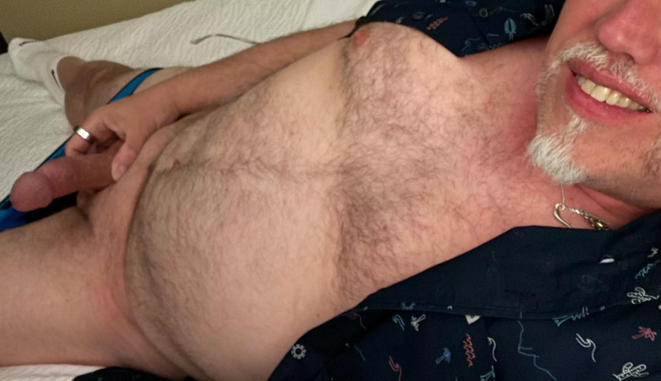 Just chillin at my hotel (49)