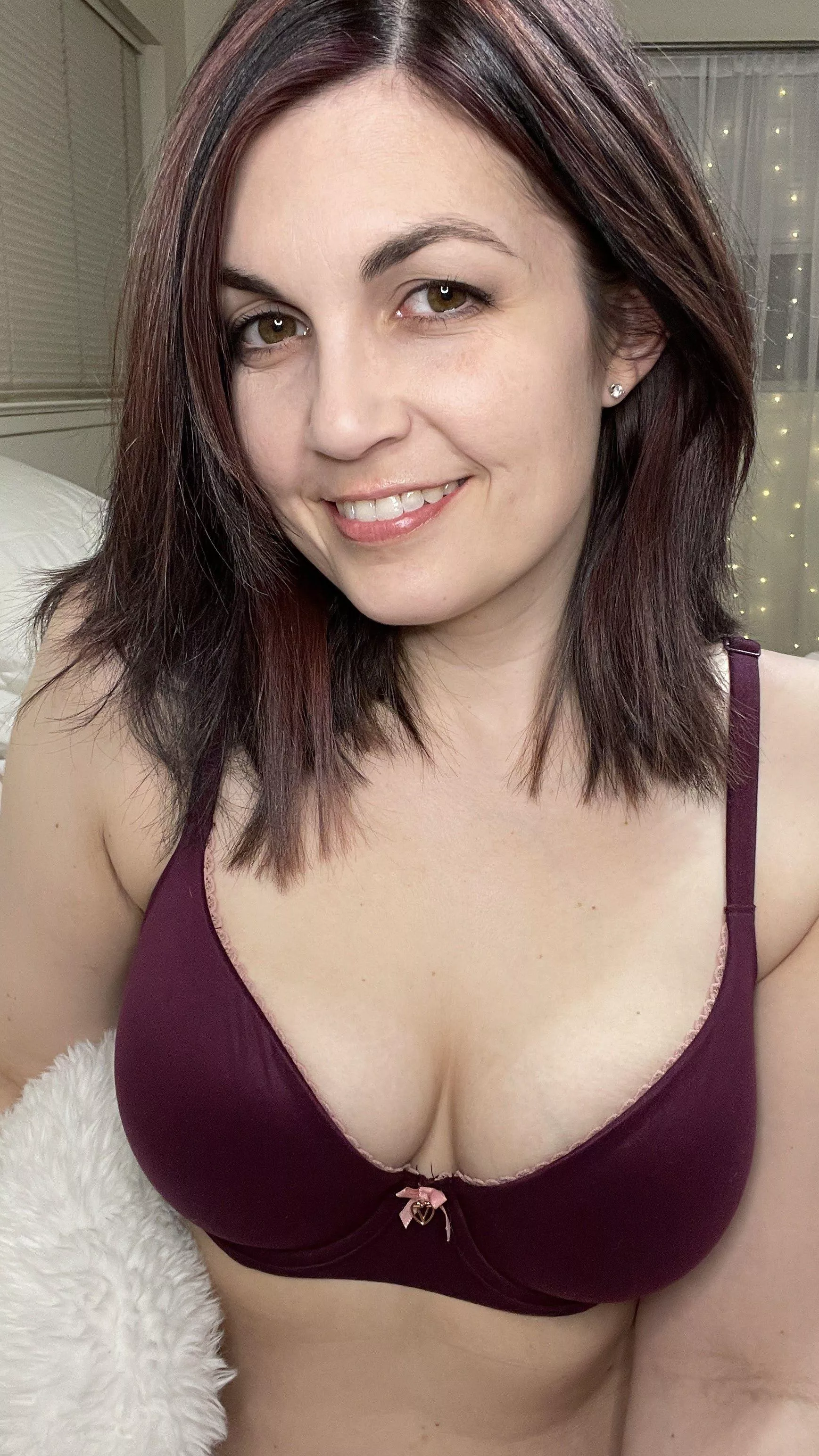 Married mid-30’s mom, but I got the house to myself. Want to come over?