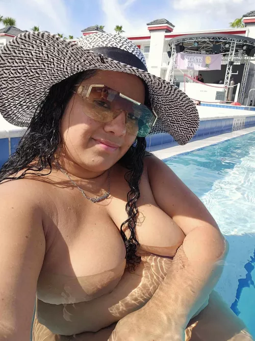 Say hi if you like what you see!!!