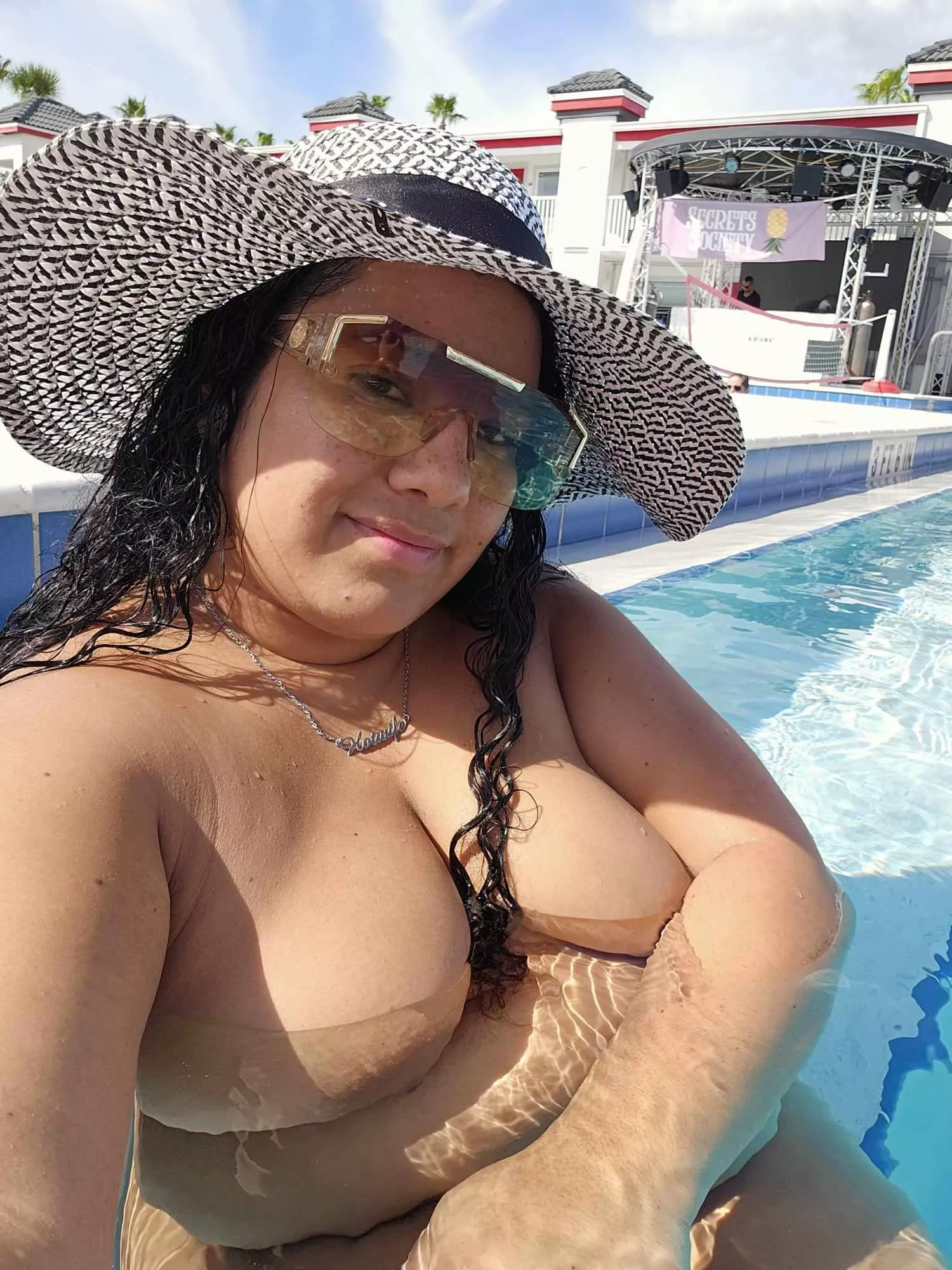 Say hi if you like what you see!!!