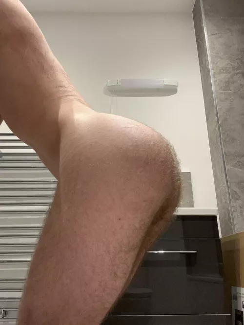 Skinny waist big ass