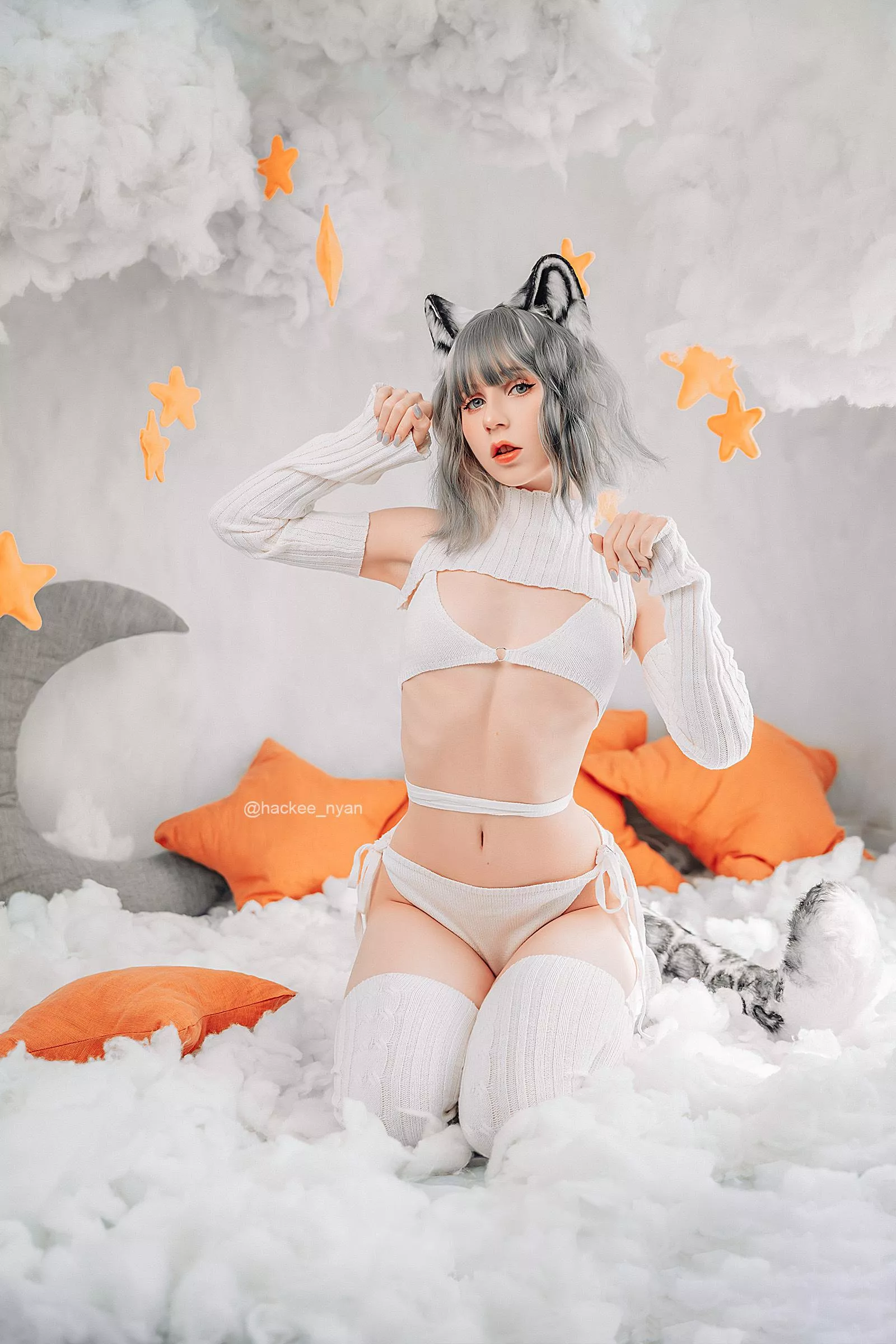 Snow leopard girl by Hackee