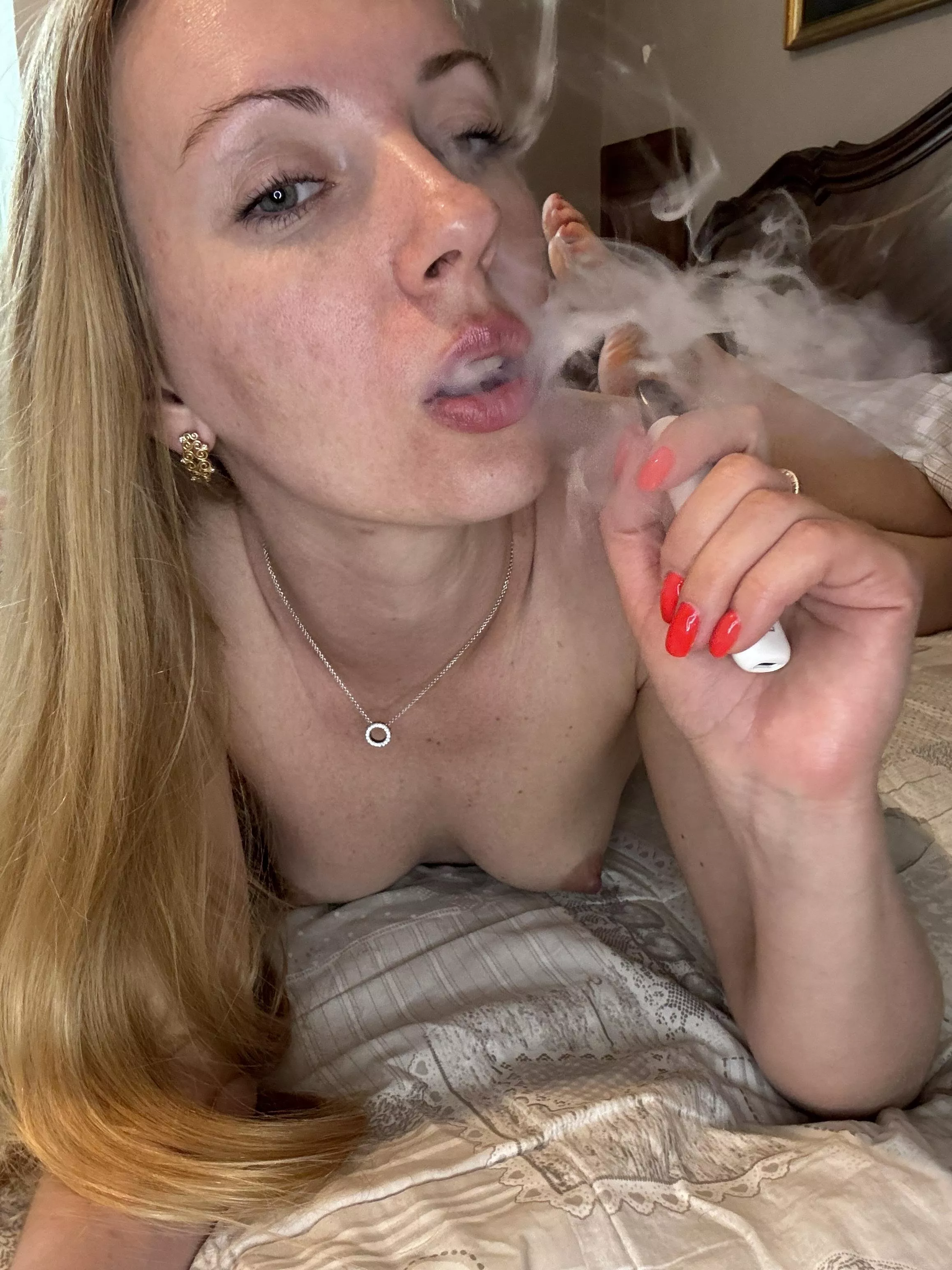 Sometimes smoking makes me very horny