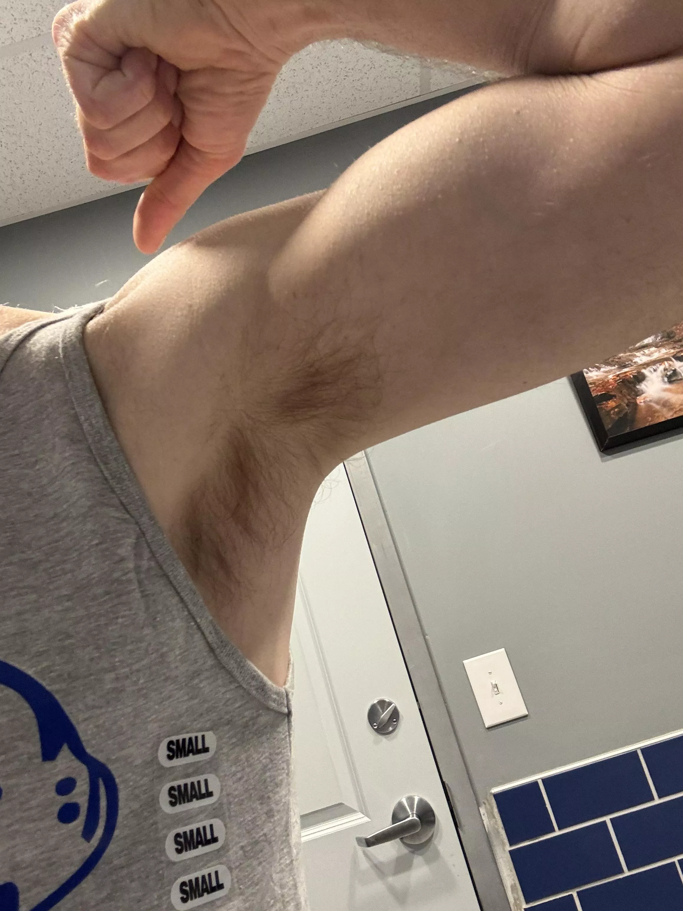 Wanna sniff or lick? 