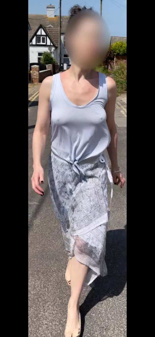 What would they be thinking? Read description 😍…..