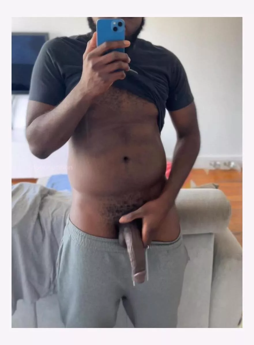 Would you be able to spot this in these wweatpants? (31)