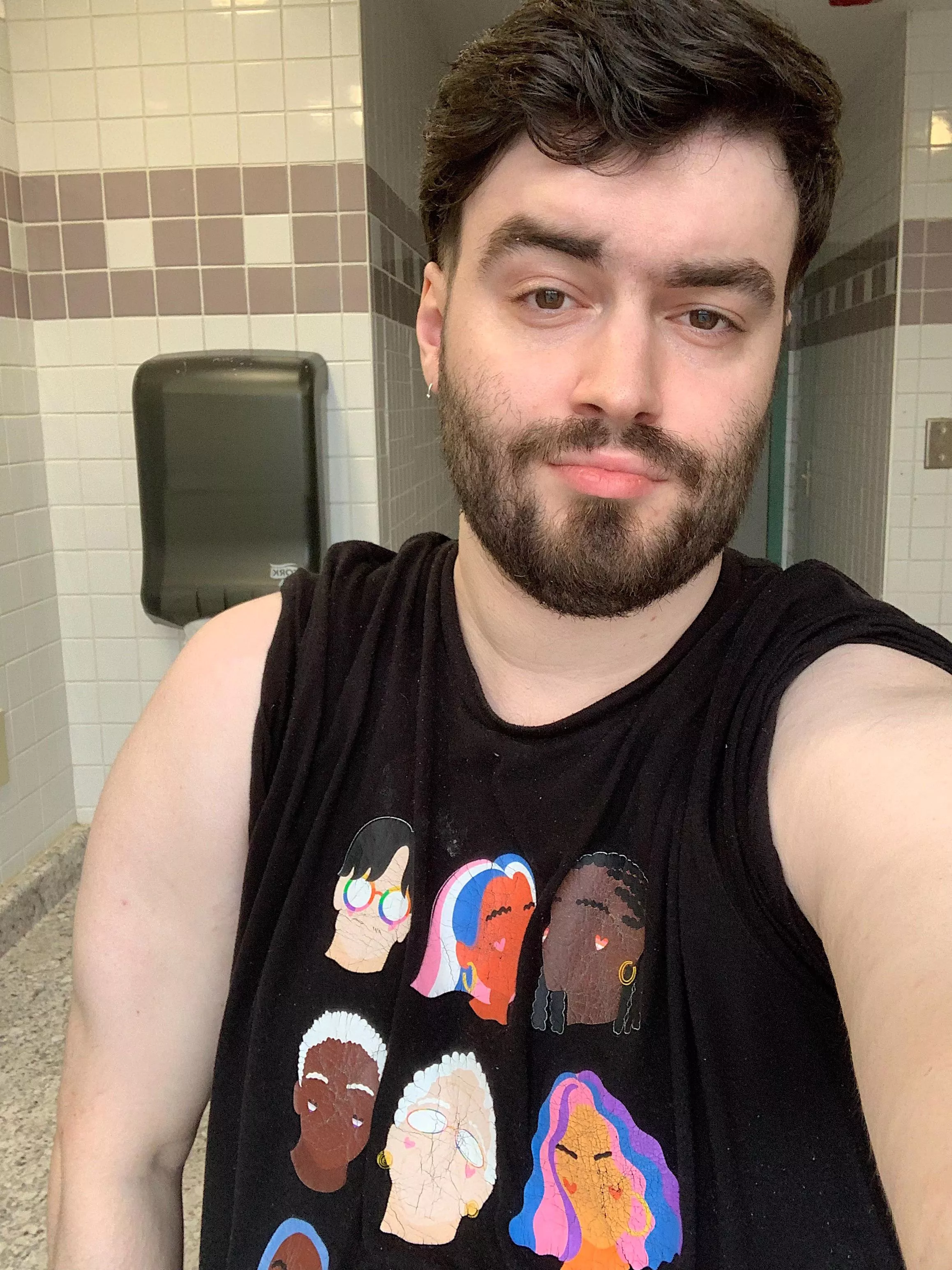 Would you cuddle with this bear??☺️