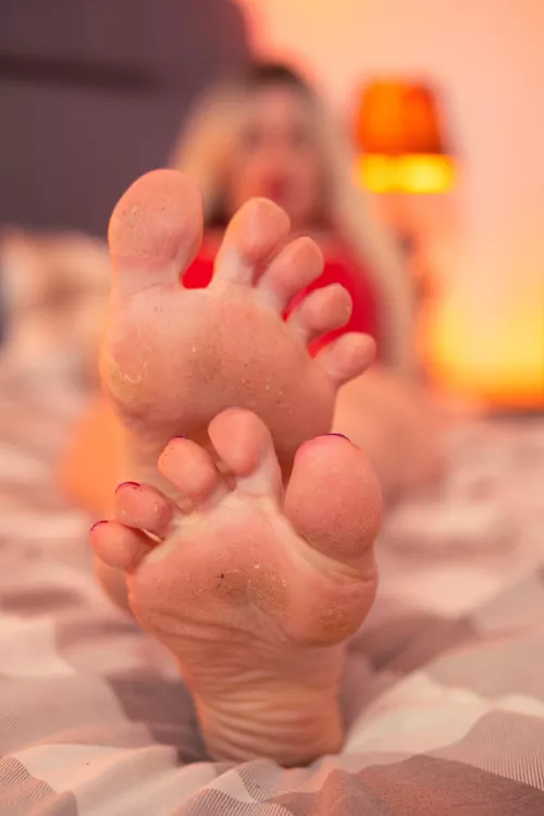 your tongue doesn't do its job well I'll have to wipe my feet on your face