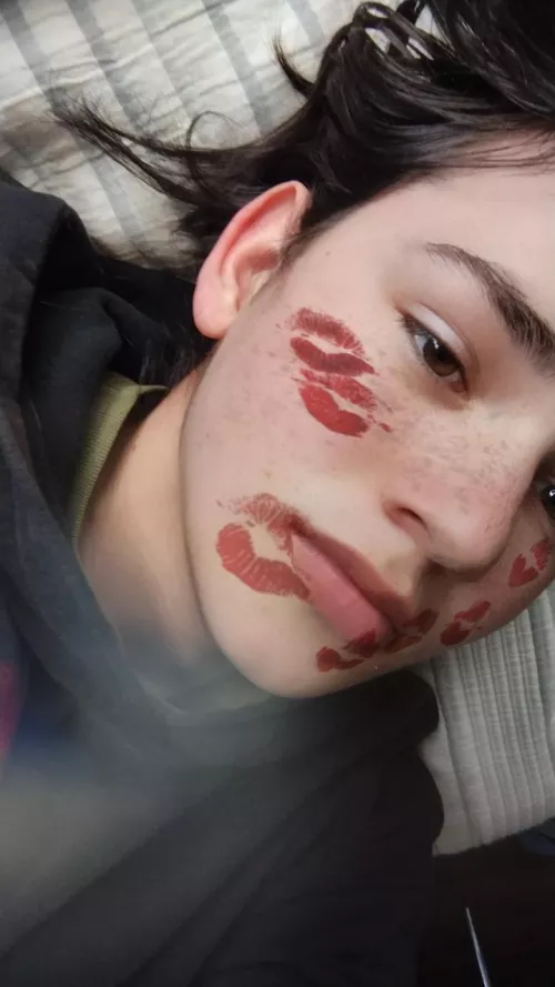 Anyone wanna play overwatch 2 I suck so don't expect much