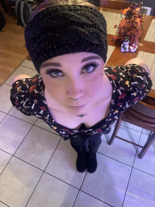 I hope your day is going well [f]