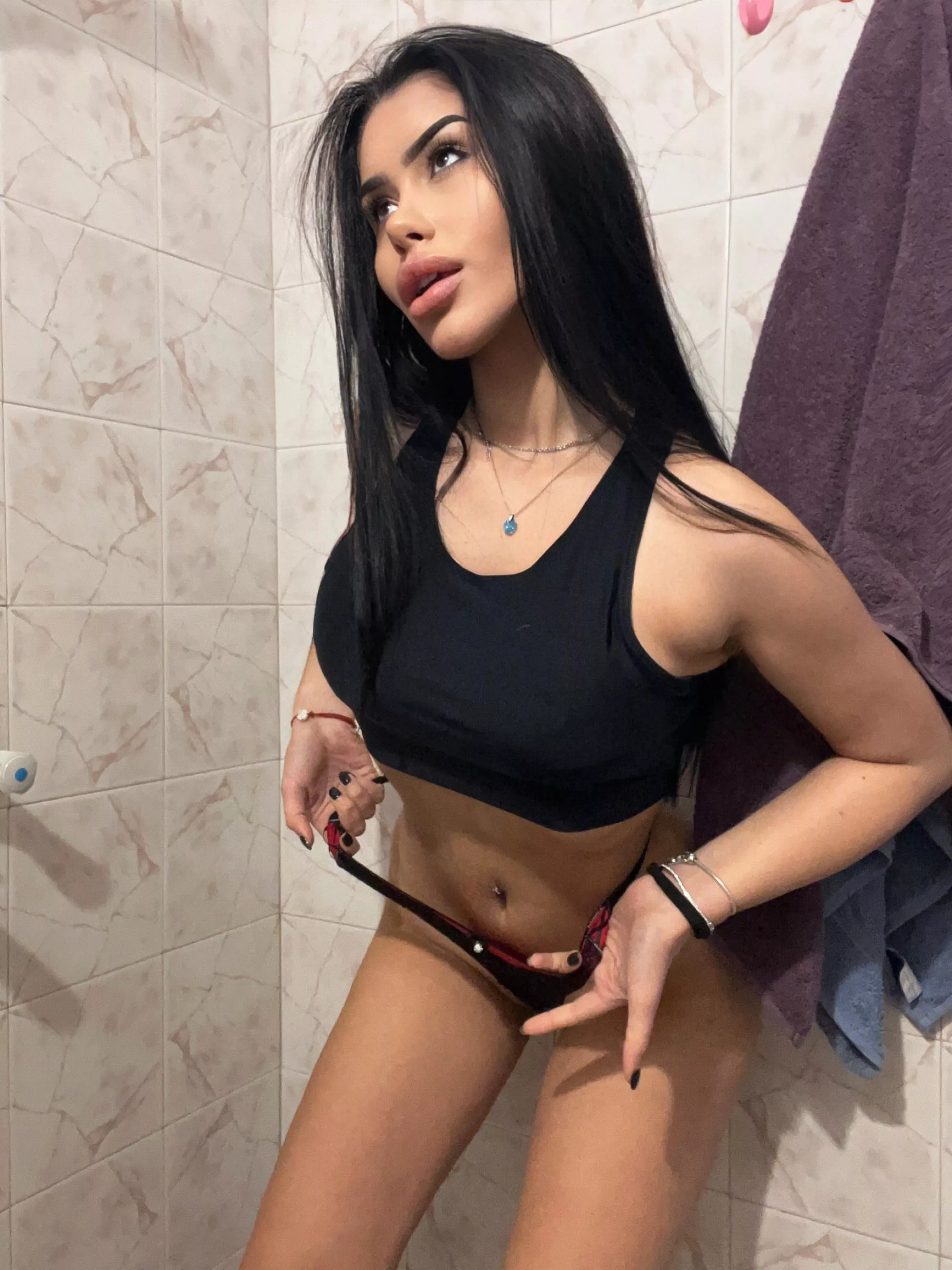 Let's get wet together after class
