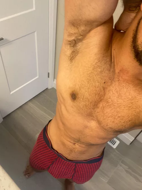 Sniff and serve. You can’t resist my scent.