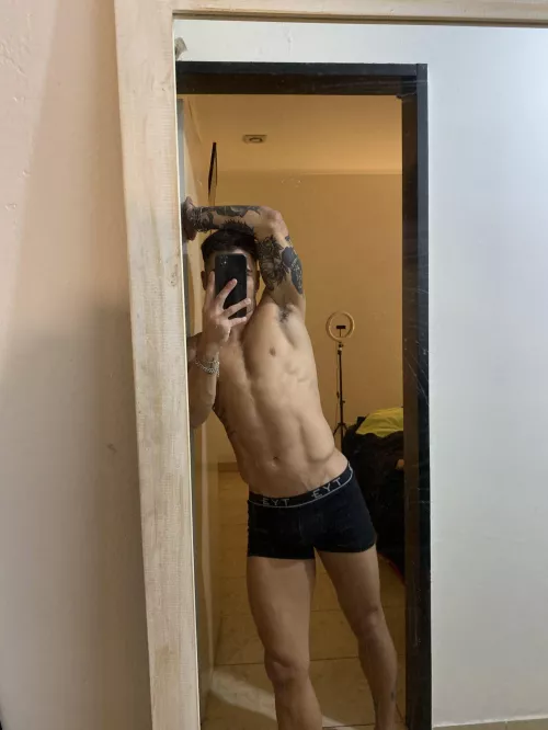 Wanna feel these abs? 