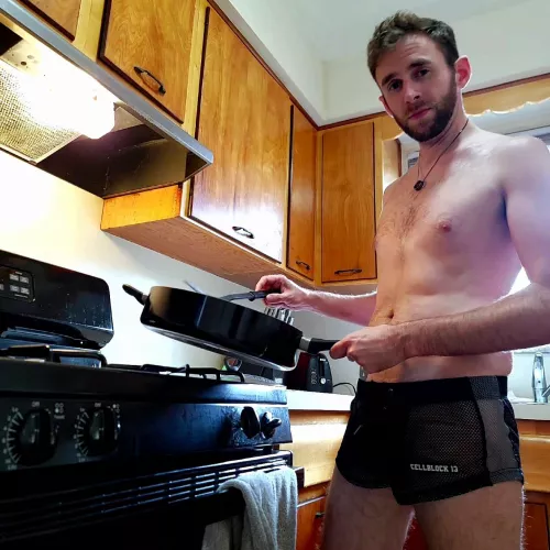 Who needs pants to make breakfast