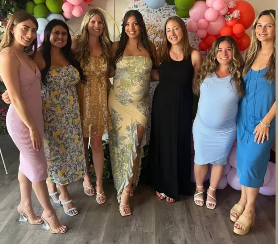 [7] milfs for you to choose from!