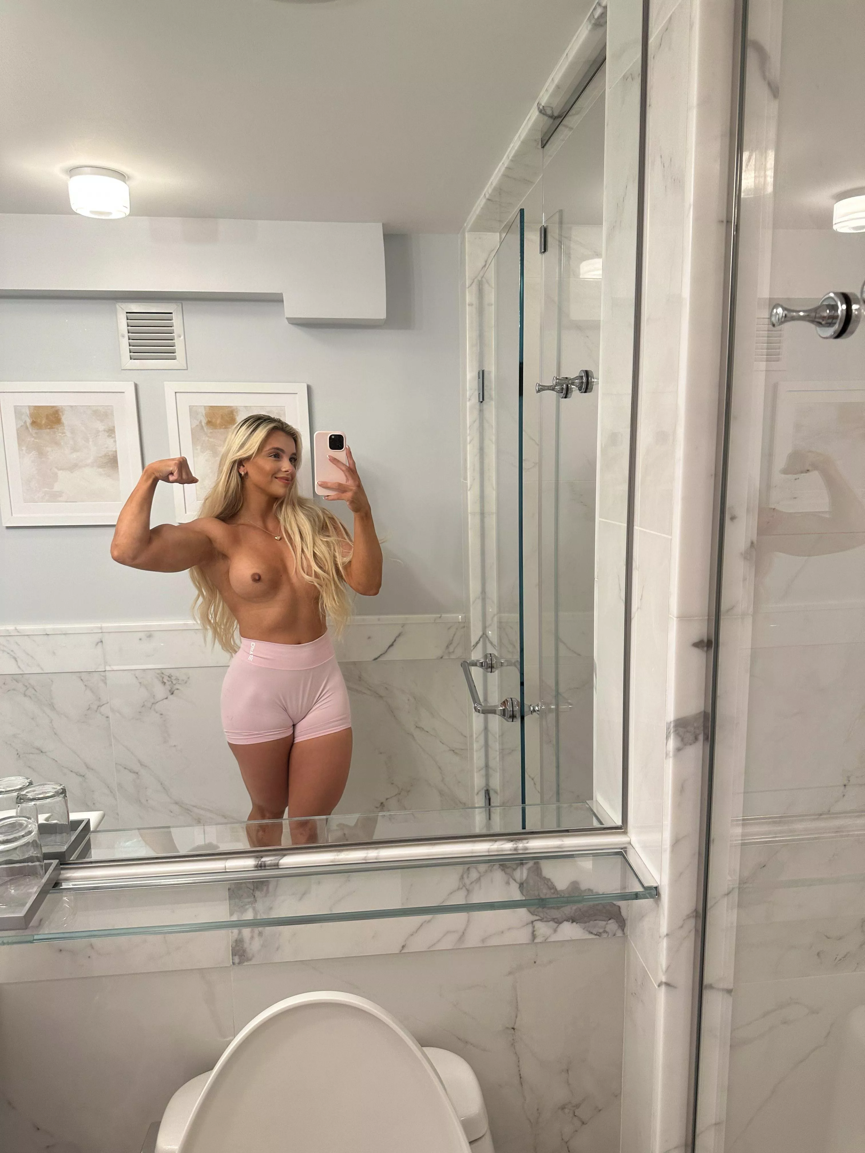 I'm a good girl, I won't keep my body covered