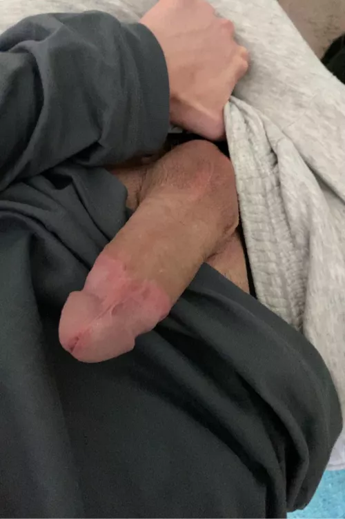 m20 any homophobic jocks wanna bully me with their buddies? @dalej4ck