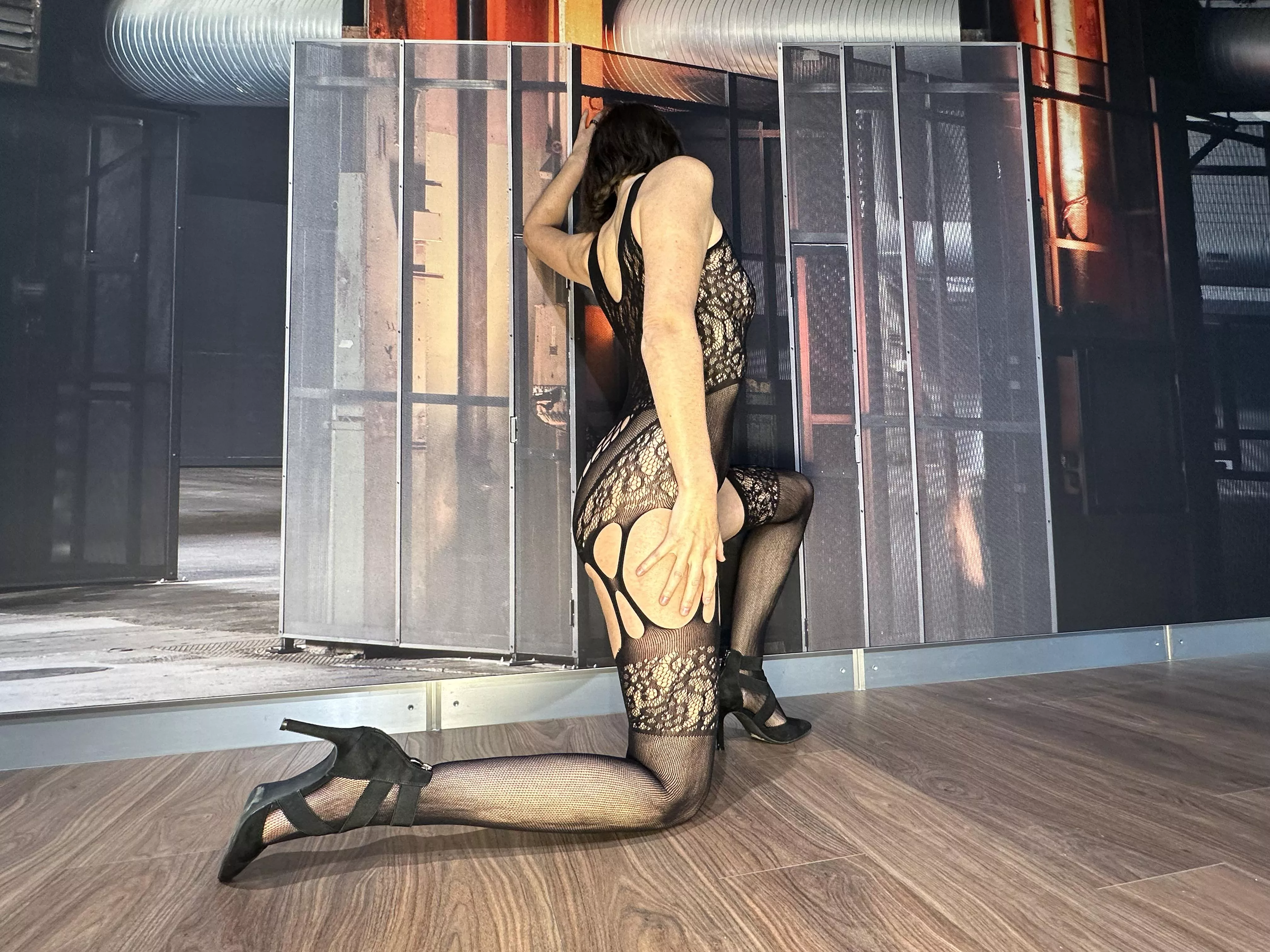 Please warn me if a worker is coming…(swiss girl)