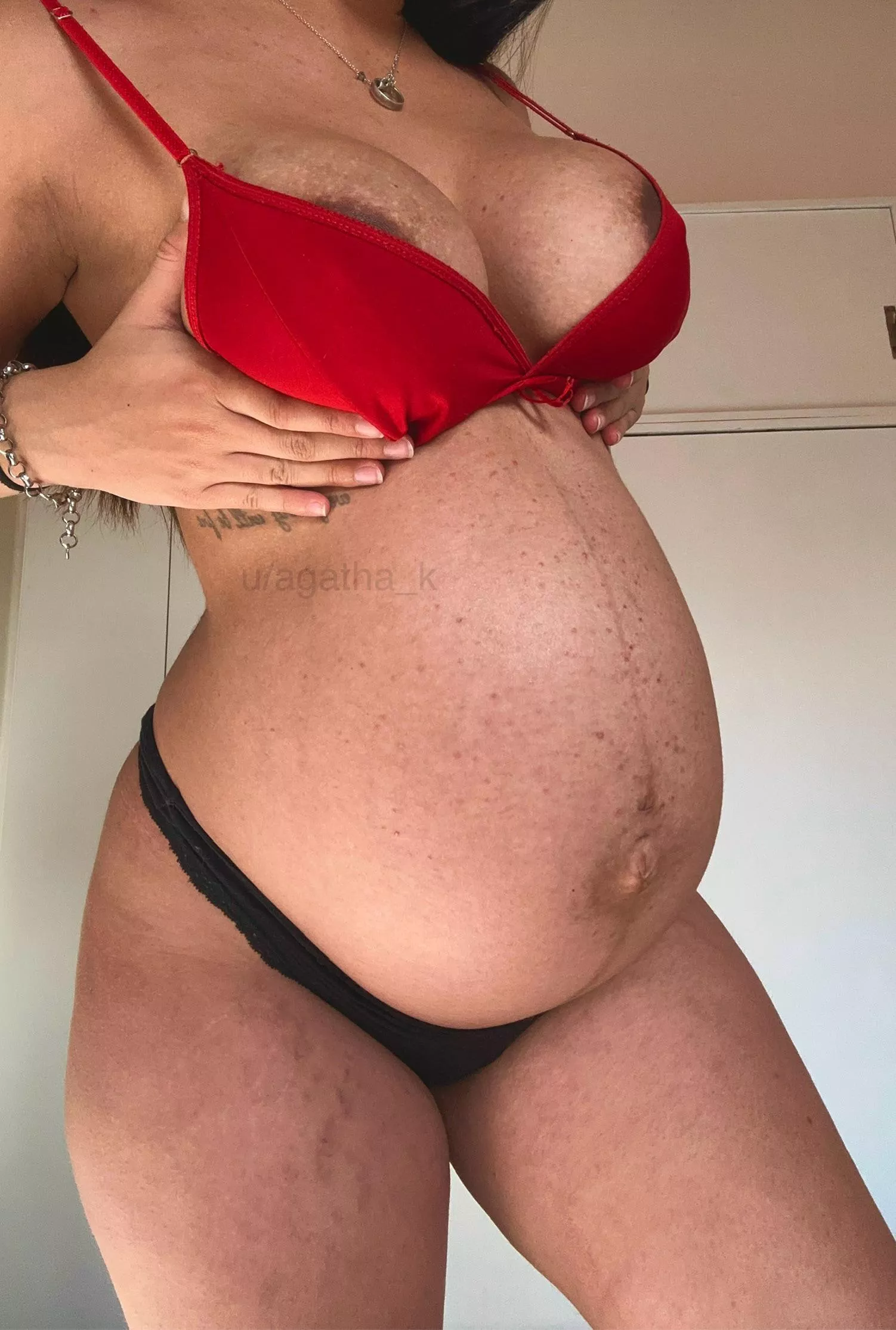 Would you have a limit on how far pregnant I am to fuck ? 🤔💦