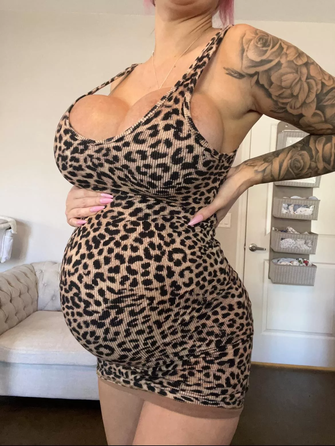 Would you take a pregnant girl out on a date 