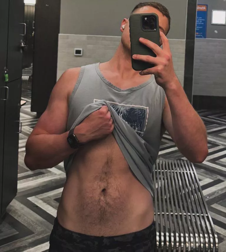 29 fit kinky.  Add me ohitsbp24