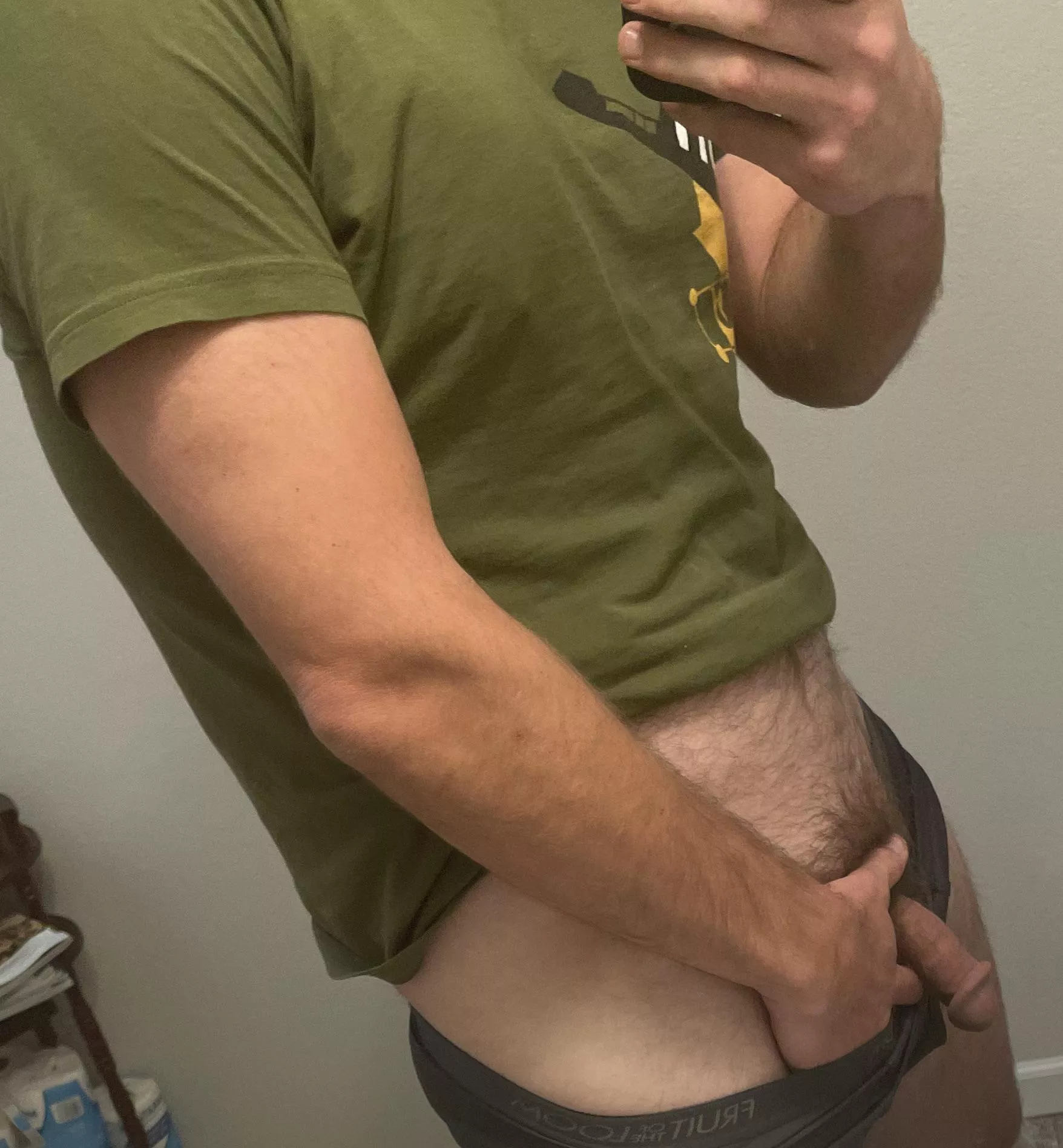 [38] 6’5” bi dad