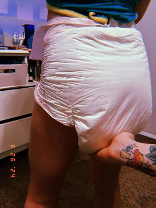 Does mommy even need to bother seeing if I’m wet? 😅