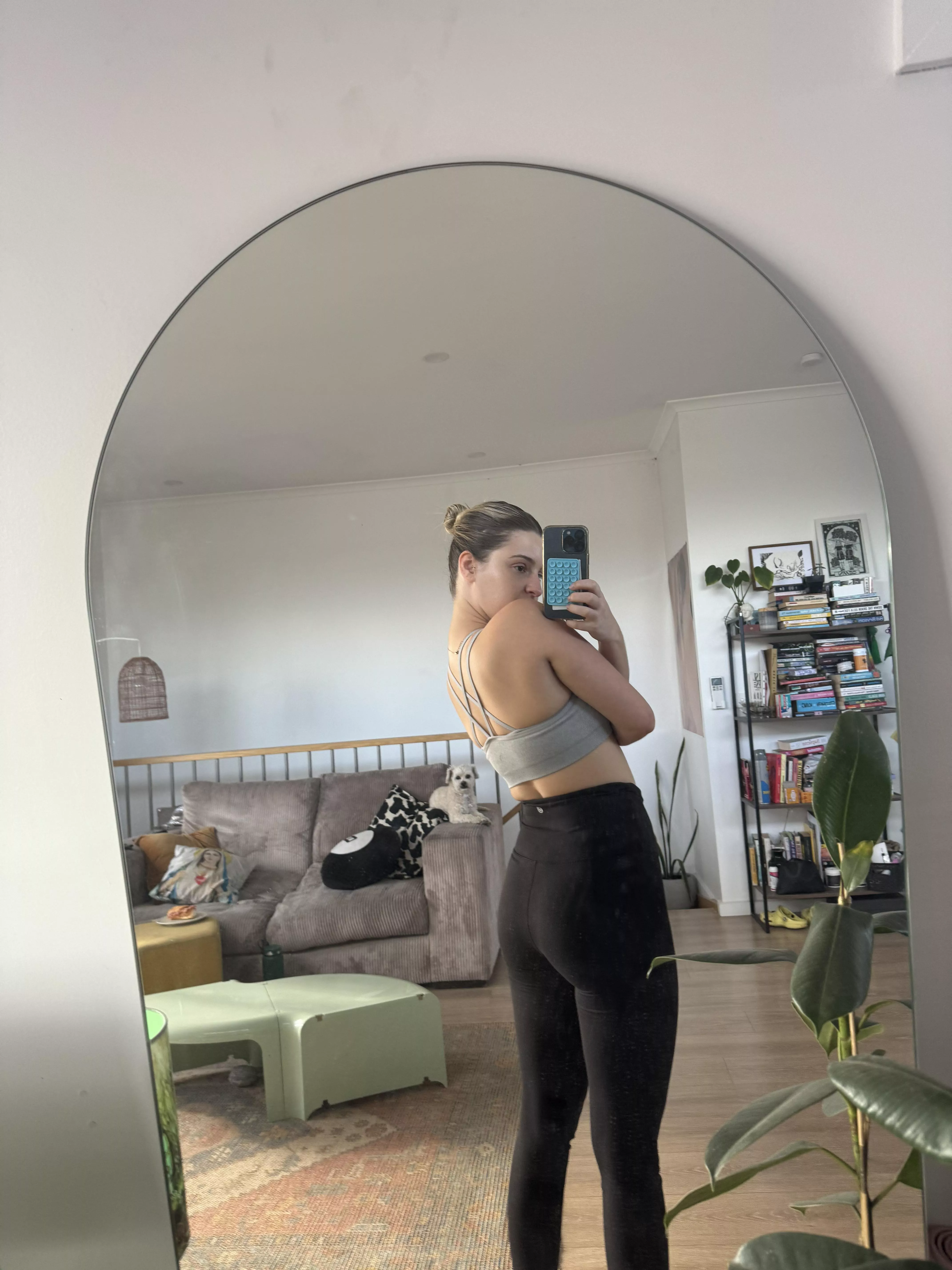 doing a home workout today (f)