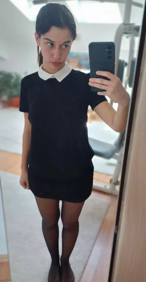 I wonder if you like private school girls 🤔