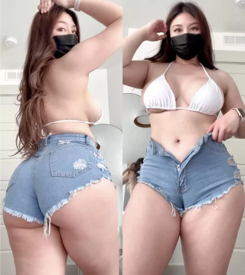 Just a chubby Korean girl who likes to being sexy..