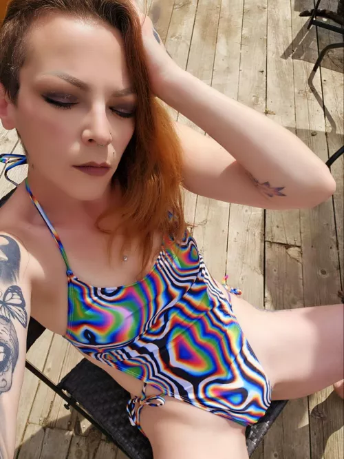 🌞🌈🌠 Let the trippy sunshine vibes take you on a psychedelic journey 🌠🌈🌞