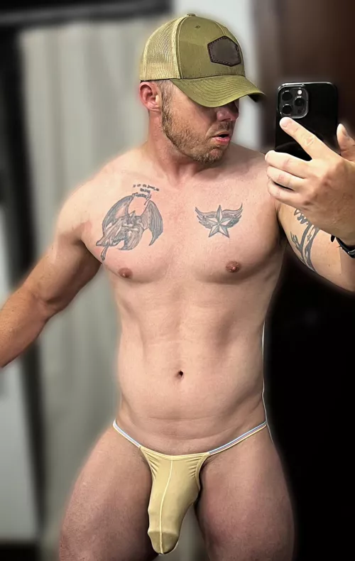 Love when undies leave little to the imagination…