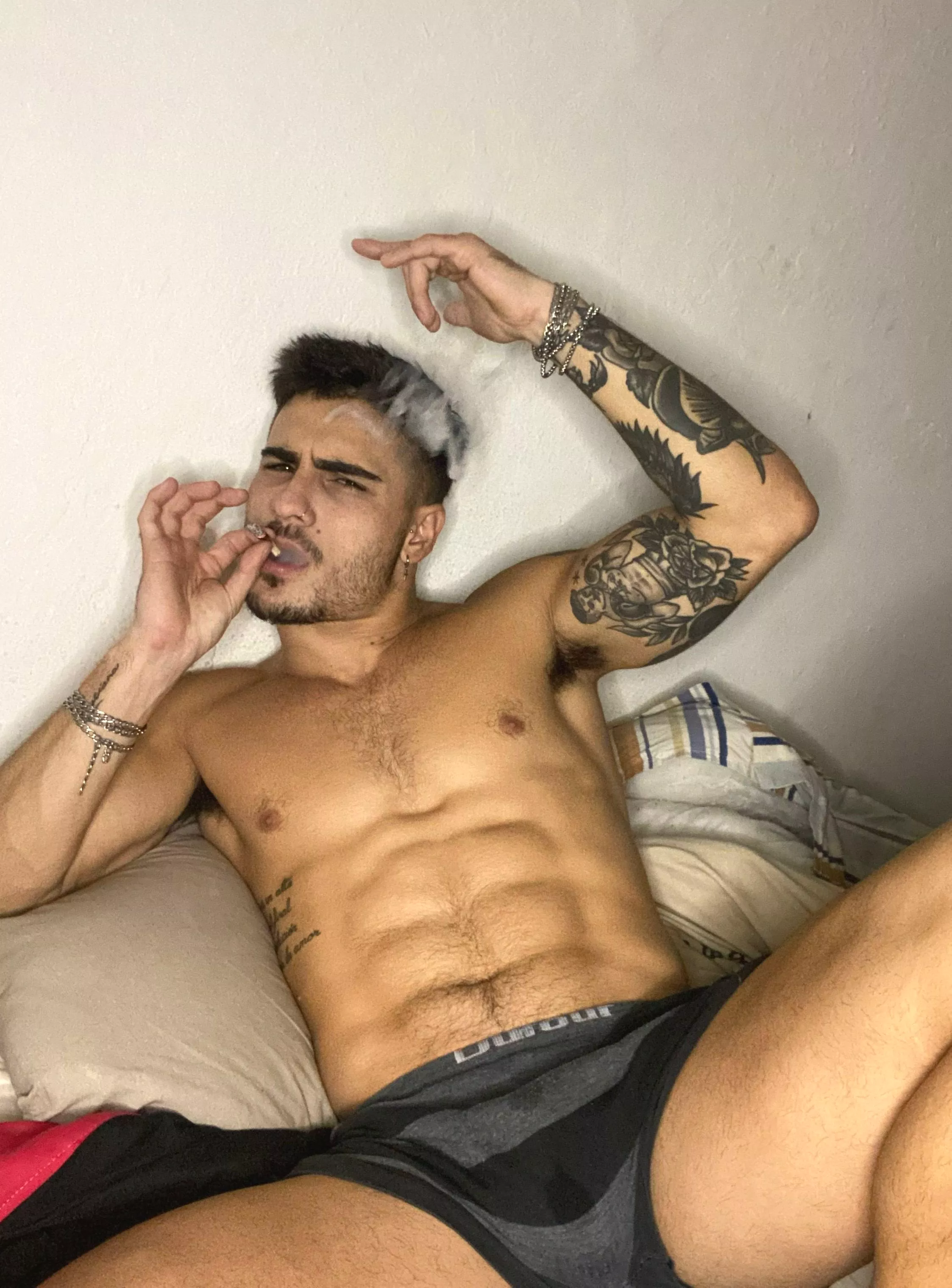 Thirsty anyone? Let's get sweaty with these ripped armpits! 